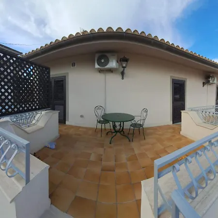 Eolo Apartment *